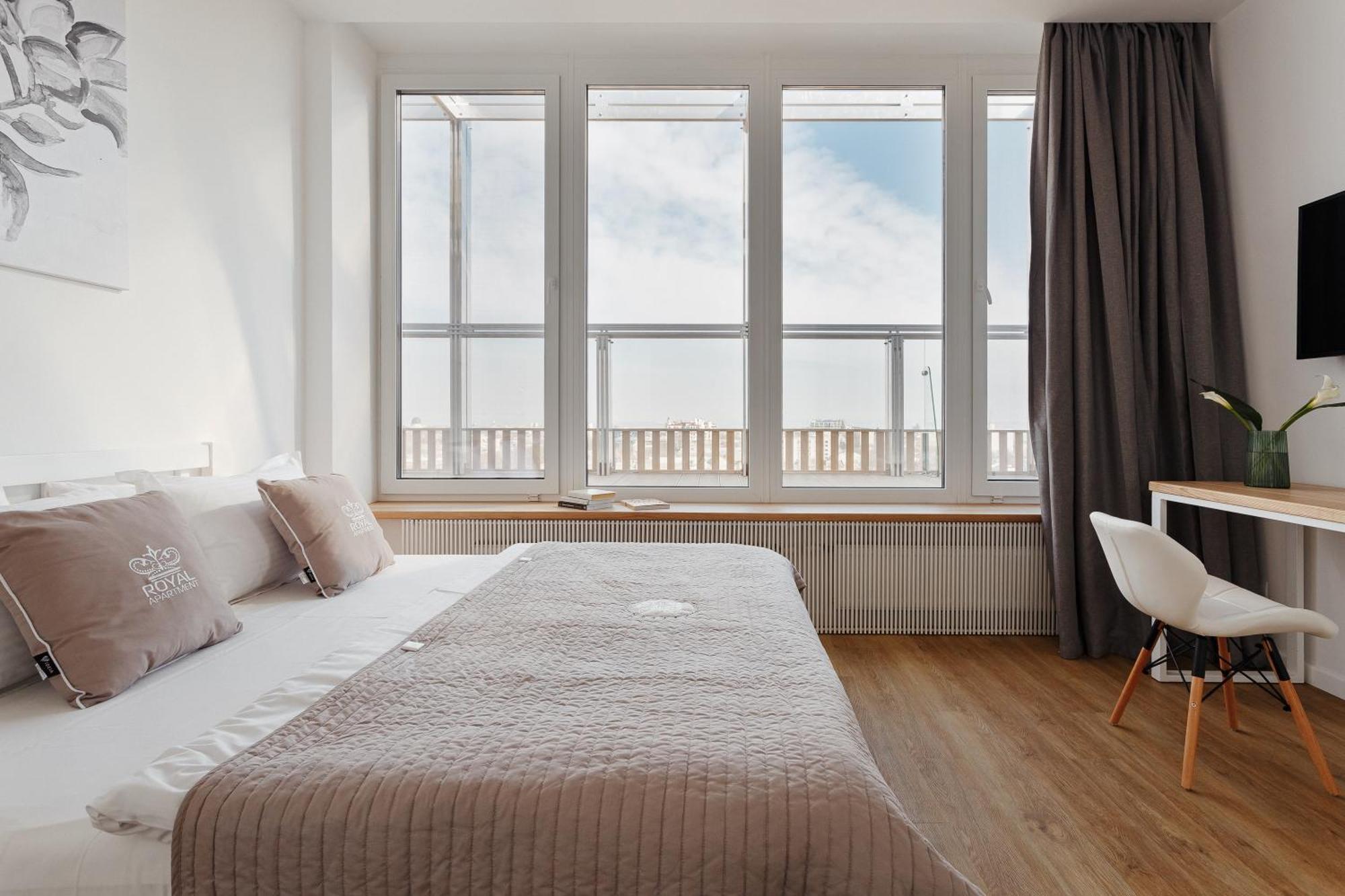 Royal Sky Apartments Odesa Room photo